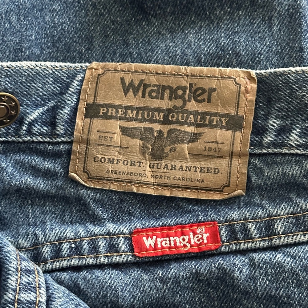 Wrangler Regular Fit Custom Suspender jeans